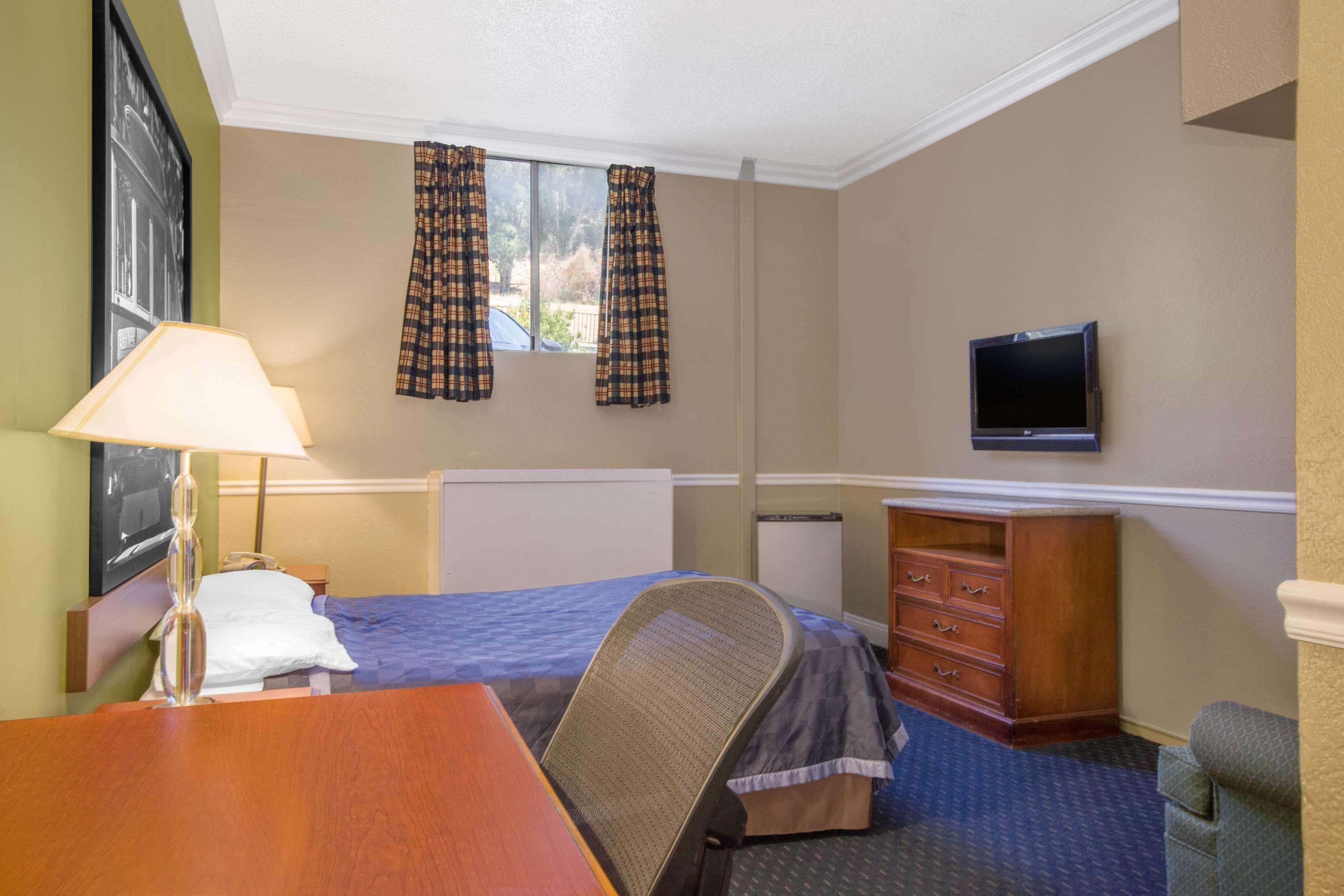 Super 8 By Wyndham Hayward Downtown Motel Castro Valley Kültér fotó