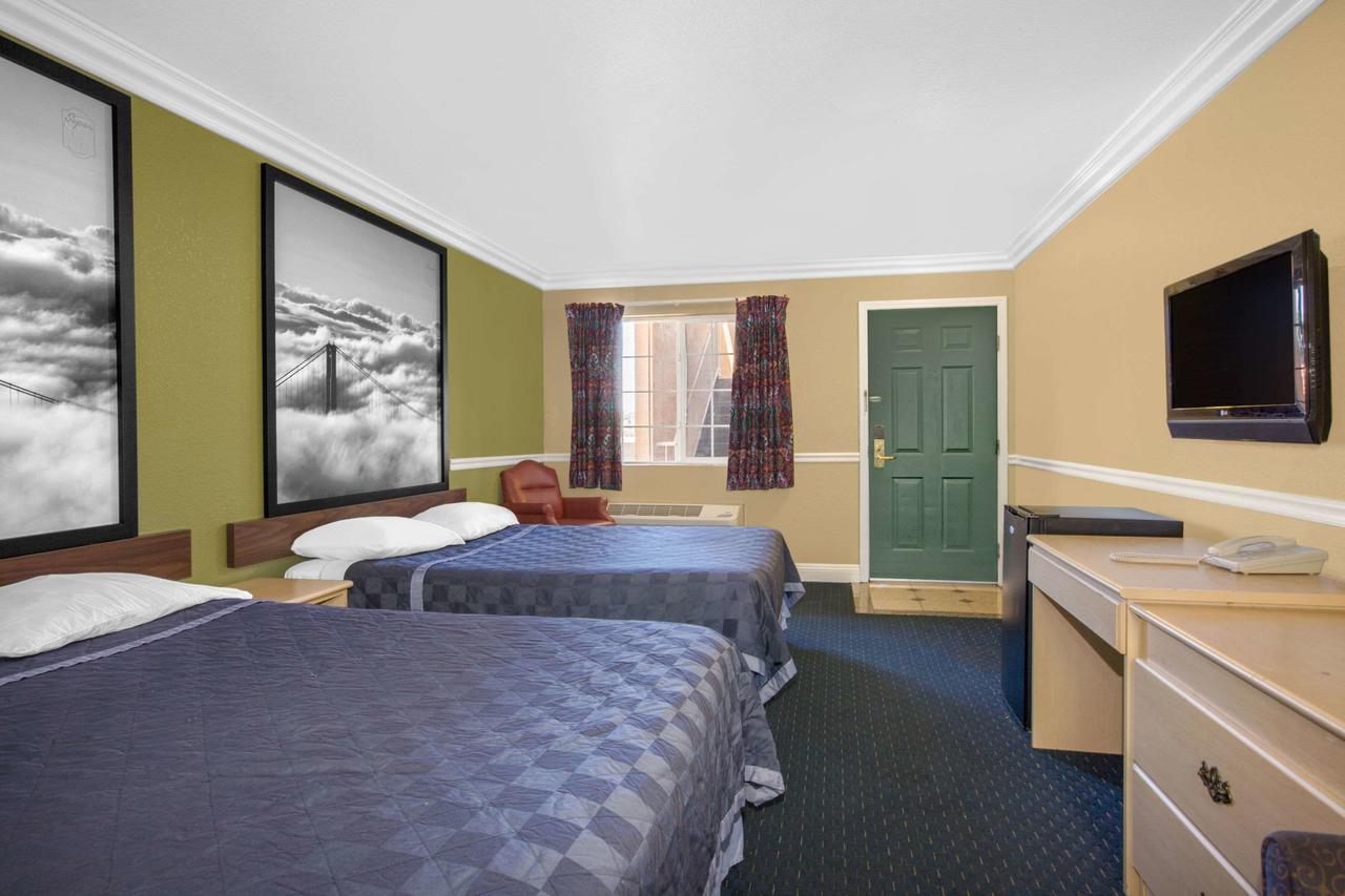 Super 8 By Wyndham Hayward Downtown Motel Castro Valley Kültér fotó